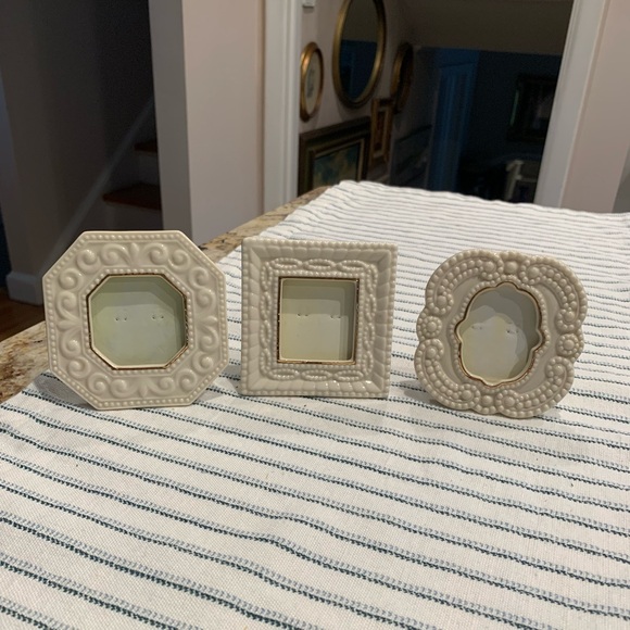 Lenox Cream with Gold trim Decorative Frames - Picture 1 of 5
